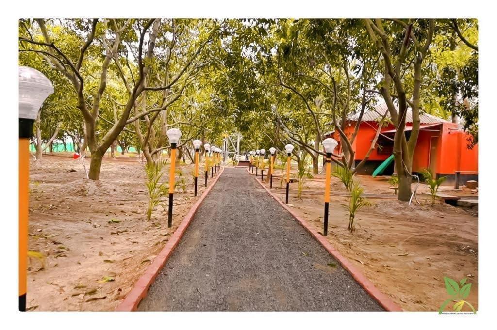 Hotel Modhubon Agro Tourism Bolpur Exterior foto
